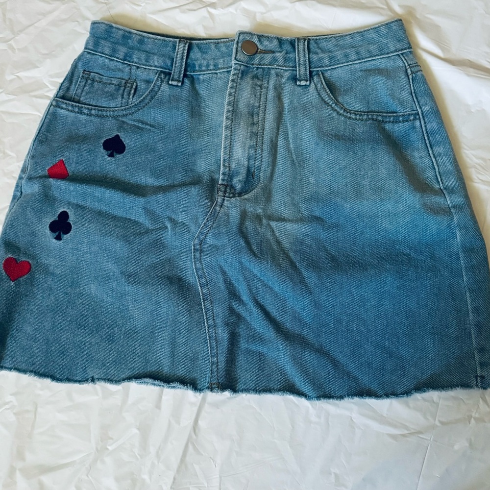 Pattern denim skirt